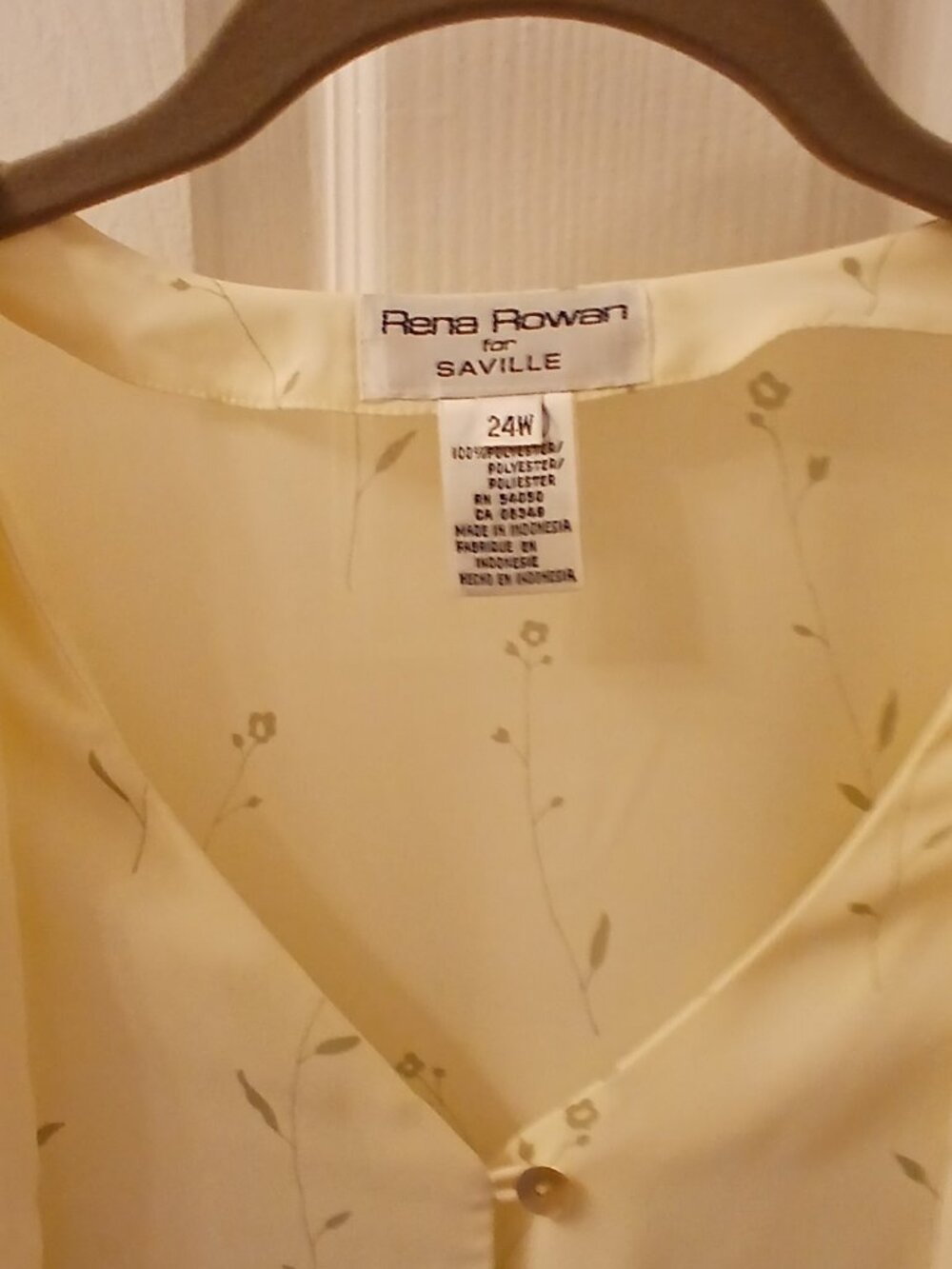 Spring/Summer Blouse - Picture 7 of 7